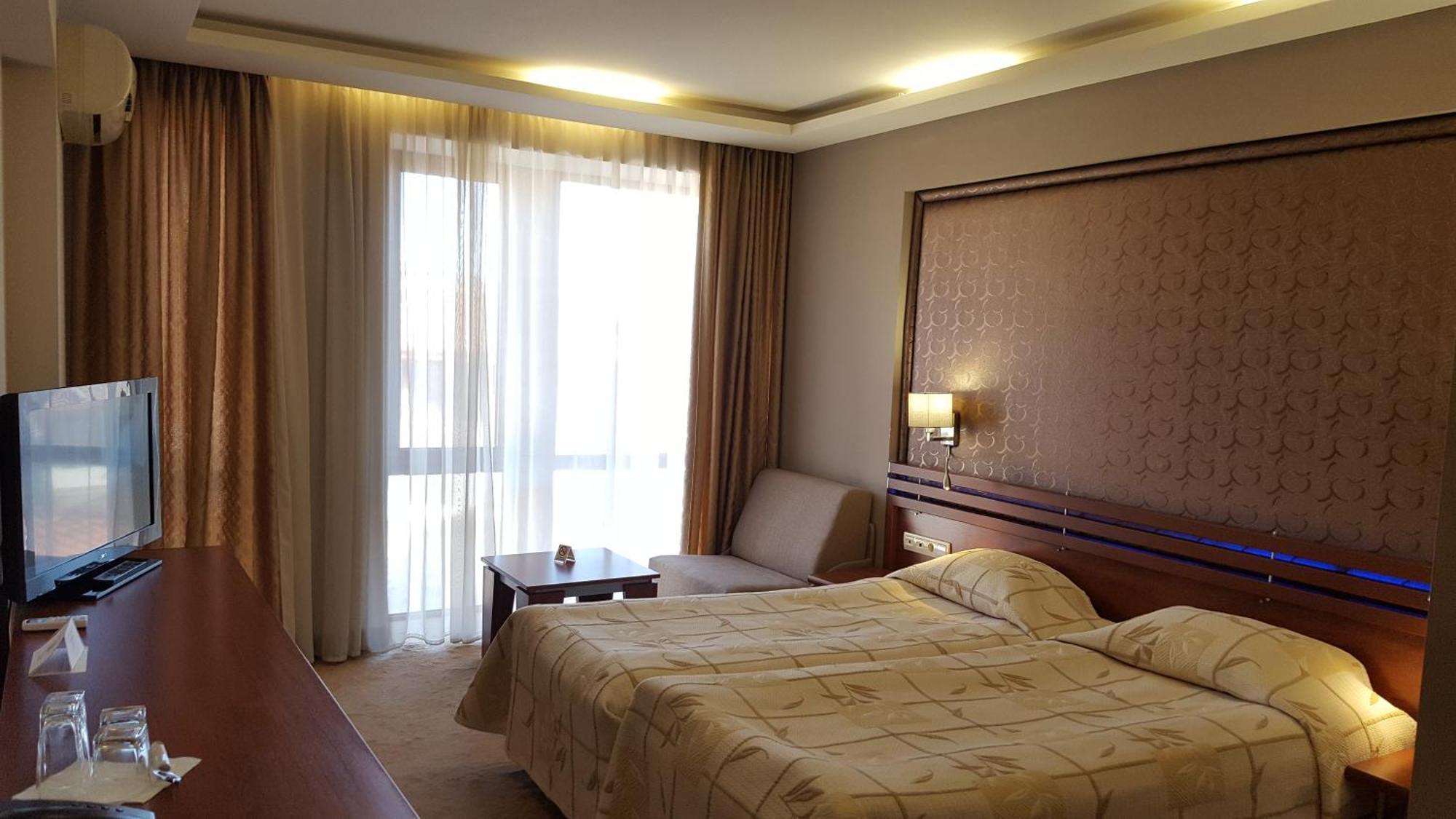 National Palace Wine & Spa Hotel Sliven Exterior photo